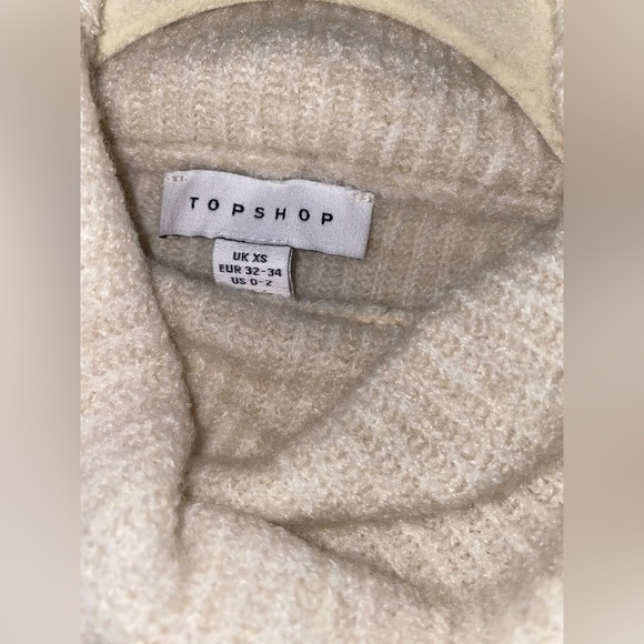 Topshop Camel turtle neck Sweater, ribbed Color Ivory , 0-2, NWOT - Picture 5 of 11